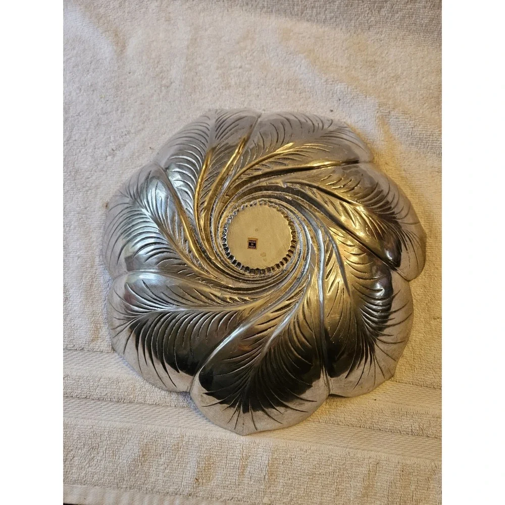 VTG Heavy Decorative Aluminum Flower-shape Bowl‎ Made in India 12 Inch